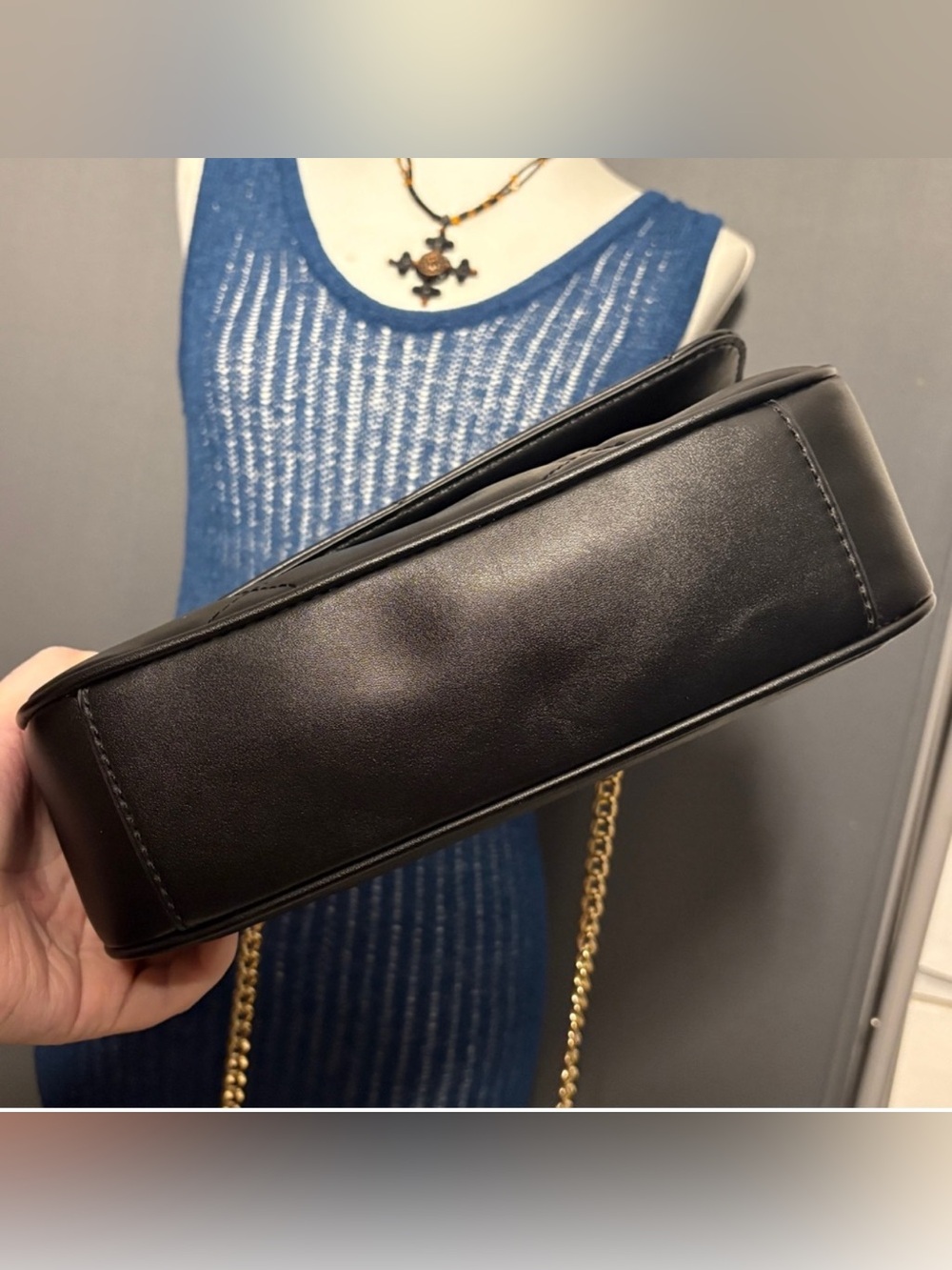 Guess NWT Black Quilted Crossbody Bag - Picture 10 of 12